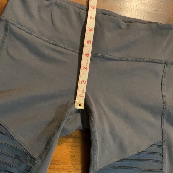 ALO YOGA GRAY MOTO LEGGING💖 - Picture 8 of 15